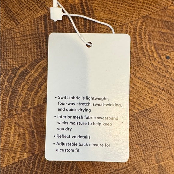 Lululemon brand new hat - Picture 5 of 5